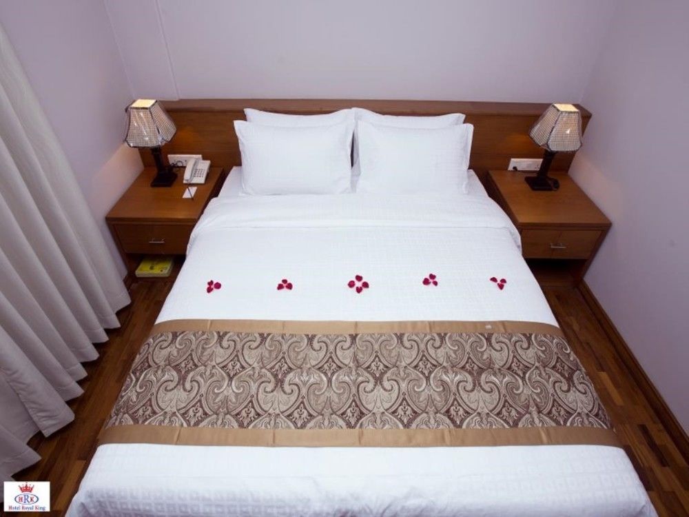 Hotel Royal King Янгон Екстериор снимка